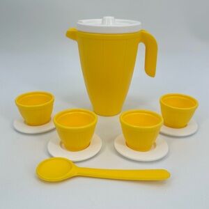 Begin Again Lemonade Set Kids Toy Plastic USA Pretend Play Yellow